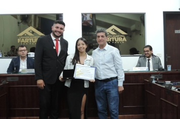 Foto - Sessão Solene - Entrega da Medalha Professora Rose 2025