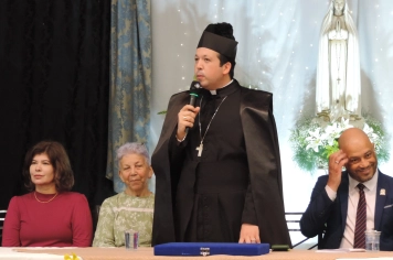 Foto - Sessão Solene - Entrega de Título de Cidadão Farturense ao Padre Carlos Garcia