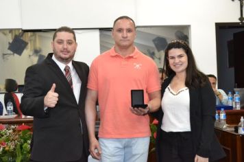 Foto - Sessão Solene - Entrega de Título e Medalhas