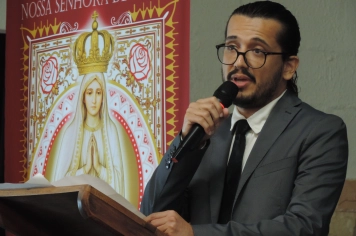 Foto - Sessão Solene - Entrega de Título de Cidadão Farturense ao Padre Carlos Garcia