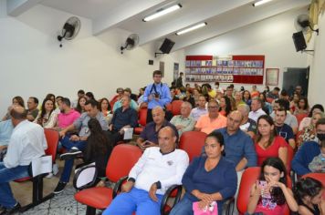 Foto - Sessão Solene - Entrega de Título e Medalhas