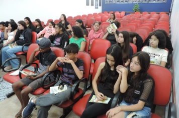 Foto - Visita dos alunos da escola Hézion Corrêa Custódio