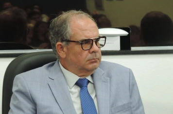 Foto - Sessão Solene - Entrega de Medalhas Prêmio Aluno Bom de Nota 2025