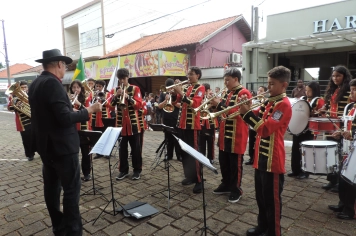 Foto - Ato Cívico - Fartura 135 anos