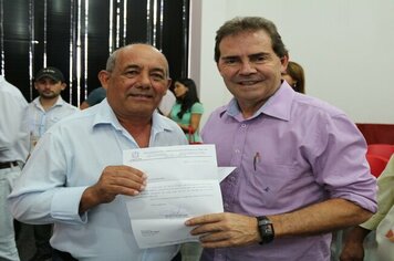 Presidente da Câmara de Fartura apresenta pedido de recurso para APAE ao deputado Paulinho da Força