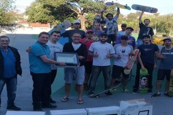 Vereador Pitukinha conquista iluminação para pista de skate em Fartura