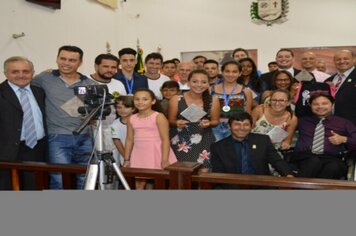 Câmara homenageia atletas de Fartura com premiação Craques do Ano