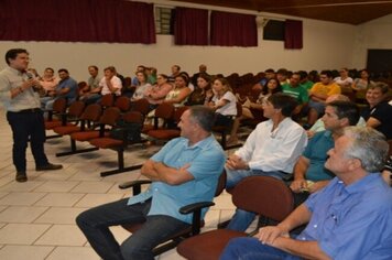 Palestra idealizada por vereador Decinho Martins dá pontapé inicial para futura associação de pequenos agricultores