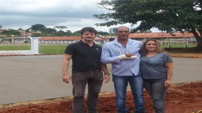 ISNAR DO CAMINHÃO ACOMPANHA OBRAS DO CAMPO DE FUTEBOL SOCIETY