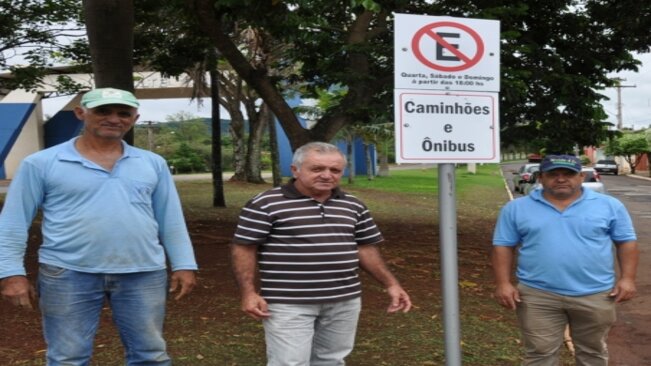 INDICAÇÃO DE CARLOS RIZZO SOBRE PLACA DE PROIBIDO ESTACIONAR É ATENDIDA