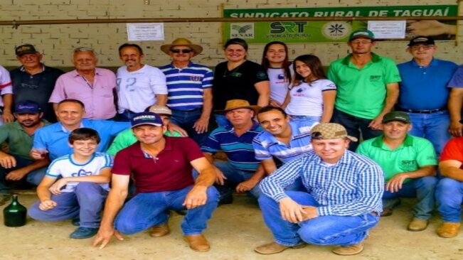 VEREADOR DECINHO MARTINS PARTICIPA DE CONFRATERNIZAÇÃO DURANTE TORNEIO LEITEIRO EM TAGUAÍ