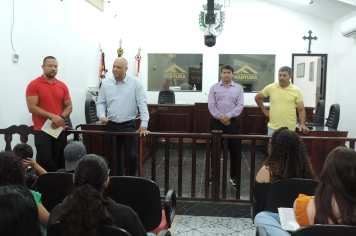 Foto - Visita dos alunos da escola Hézion Corrêa Custódio