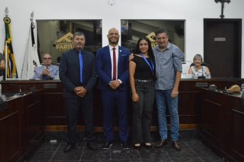 Foto - Sessão Solene - Entrega de Medalhas Prêmio Aluno Bom de Nota 2025