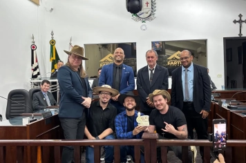 Foto - Sessão Solene - Entrega dos Troféus de Melhores Músicos 2025