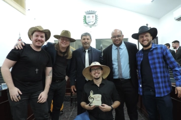 Foto - Sessão Solene - Entrega dos Troféus de Melhores Músicos 2025