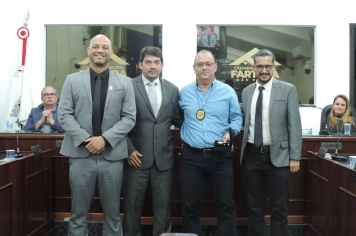 Foto - Sessão Solene - Entrega das Medalhas de Reconhecimento Comunitário de Segurança