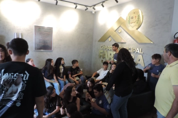 Foto - Visita dos alunos da escola Hézion Corrêa Custódio